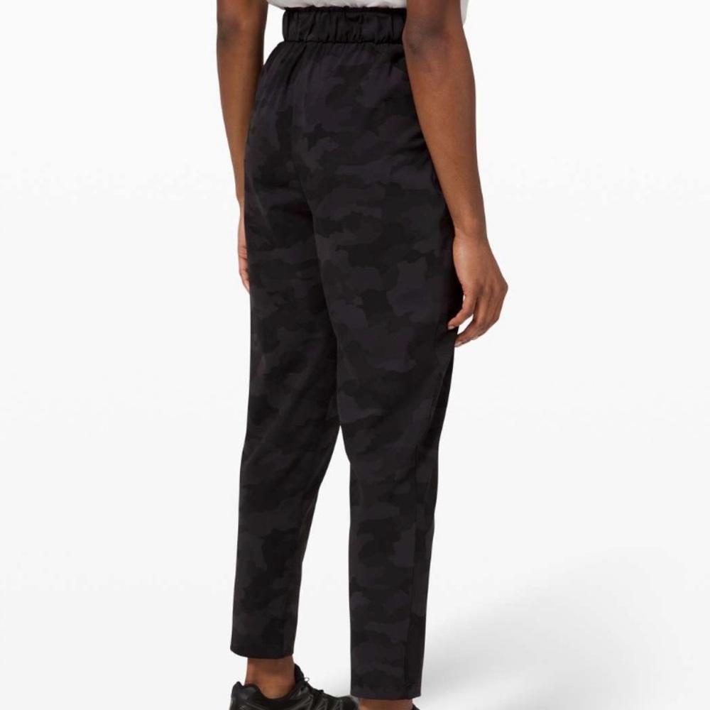 Lululemon Pants 6 Black Camo - Picture 3 of 16